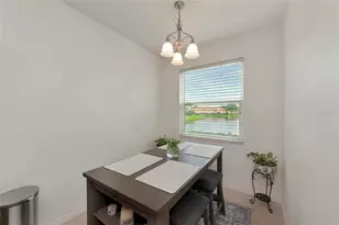 3426 Parkridge Cir, Sarasota, FL 34243 - Photo 13