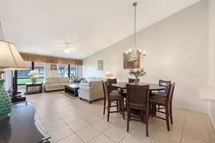 3715 Pinecone Ct, Sarasota, FL 34238 - Photo 11