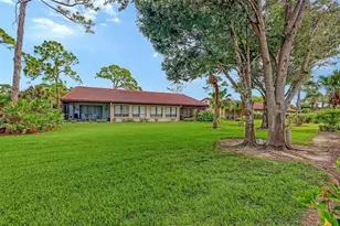 3715 Pinecone Ct, Sarasota, FL 34238 - Photo 39