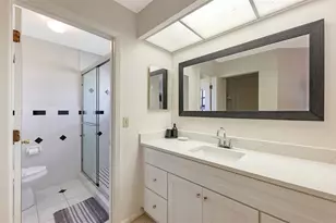 3715 Pinecone Ct, Sarasota, FL 34238 - Photo 27