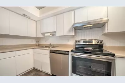 631 N Orange Avenue #108, Sarasota, FL 34236 - Photo 15