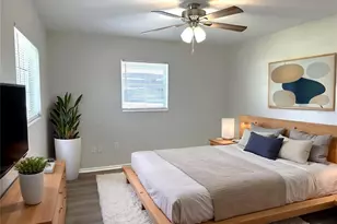 2740 Heather Pl, Sarasota, FL 34235 - Photo 17
