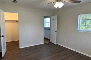 2740 Heather Pl, Sarasota, FL 34235 - Photo 19