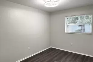2740 Heather Pl, Sarasota, FL 34235 - Photo 23