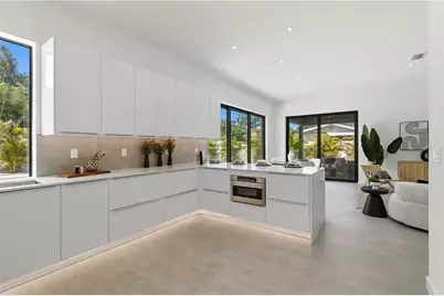 2306 Valencia Drive, Sarasota, FL 34239 - Photo 9