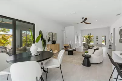 2306 Valencia Drive, Sarasota, FL 34239 - Photo 15