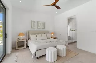 2306 Valencia Dr, Sarasota, FL 34239 - Photo 21