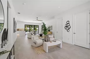 2306 Valencia Dr, Sarasota, FL 34239 - Photo 5