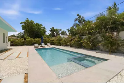 2306 Valencia Drive, Sarasota, FL 34239 - Photo 35