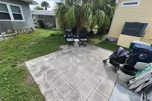 130 Capri Dr, Palmetto, FL 34221 - Photo 25