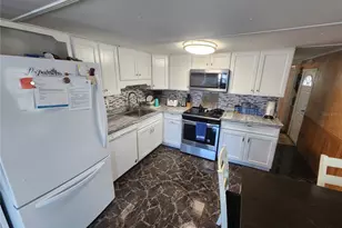 130 Capri Dr, Palmetto, FL 34221 - Photo 11
