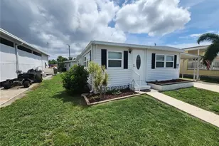 130 Capri Dr, Palmetto, FL 34221 - Photo 3