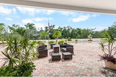33 S Gulfstream Avenue #305, Sarasota, FL 34236 - Photo 3