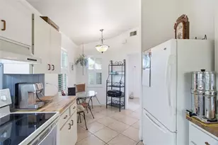 308 Chartley Ct N, Sarasota, FL 34232 - Photo 13