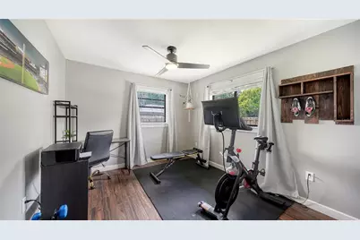 1551 Georgetowne Lane, Sarasota, FL 34232 - Photo 19