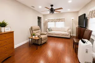 1004 Dartmouth Dr, Bradenton, FL 34207 - Photo 15