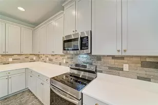 8920 39th St Cir E, Parrish, FL 34219 - Photo 9