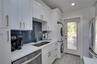 76 N Shore Dr, Anna Maria, FL 34216 - Photo 25