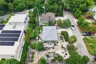 2475 Alameda Avenue, Sarasota, FL 34234 - Photo 23