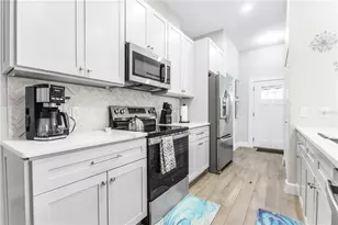 2047 Roselawn St, Sarasota, FL 34231 - Photo 25