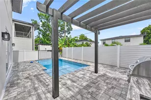 2590 Floyd St, Sarasota, FL 34239 - Photo 21