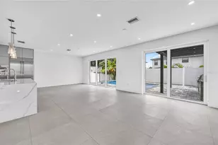 2590 Floyd St, Sarasota, FL 34239 - Photo 23