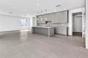 2590 Floyd St, Sarasota, FL 34239 - Photo 15