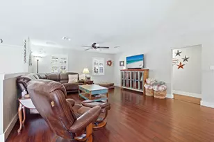 5505 Beneva Woods Cir, Sarasota, FL 34233 - Photo 7