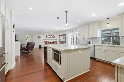 5505 Beneva Woods Circle, Sarasota, FL 34233 - Photo 11