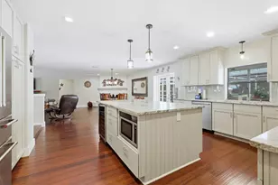 5505 Beneva Woods Cir, Sarasota, FL 34233 - Photo 11
