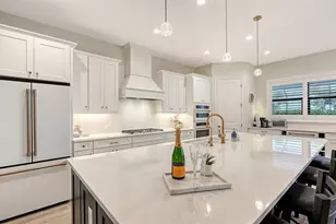 2469 Paradise Plum Dr, Sarasota, FL 34240 - Photo 11