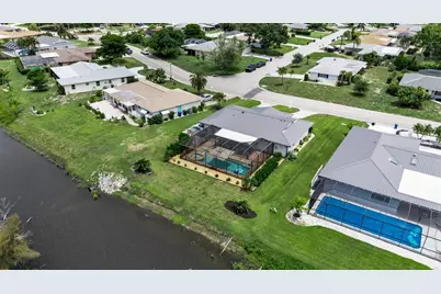 720 S Gondola Drive, Venice, FL 34293 - Photo 11