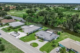 720 S Gondola Dr, Venice, FL 34293 - Photo 9