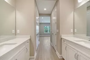 2373 Blue Mahoe Ln, Sarasota, FL 34240 - Photo 23