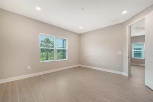 2373 Blue Mahoe Ln, Sarasota, FL 34240 - Photo 25