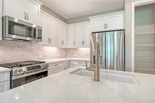 2373 Blue Mahoe Ln, Sarasota, FL 34240 - Photo 13