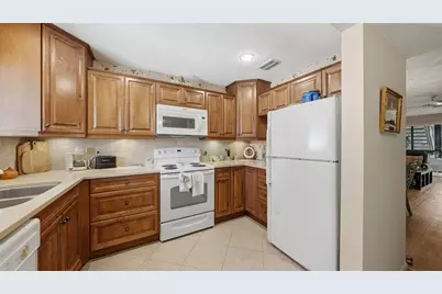 1638 Stickney Point Road #38-102, Sarasota, FL 34231 - Photo 15