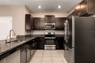 724 Royal Empress Dr, Ruskin, FL 33570 - Photo 5