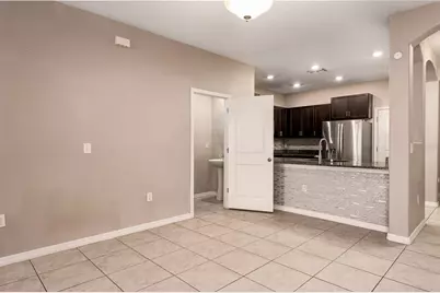 724 Royal Empress Drive, Ruskin, FL 33570 - Photo 11
