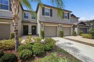 724 Royal Empress Dr, Ruskin, FL 33570 - Photo 1