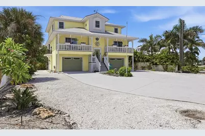 505 59th Street, Bradenton Beach, FL 34217 - Photo 1