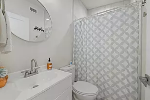 2069 Bougainvillea St, Sarasota, FL 34239 - Photo 17