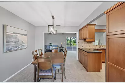 5201 Stevens Drive, Sarasota, FL 34234 - Photo 9