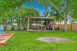 1953 Rolling Green Cir, Sarasota, FL 34240 - Photo 47