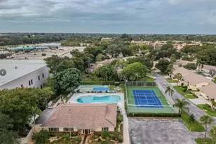 390 301 Blvd W, Bradenton, FL 34205 - Photo 23