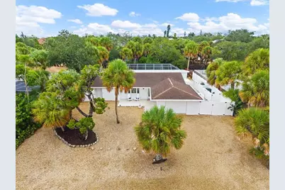 5125 Sandy Beach Avenue, Sarasota, FL 34242 - Photo 37