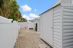 5125 Sandy Beach Ave, Sarasota, FL 34242 - Photo 29