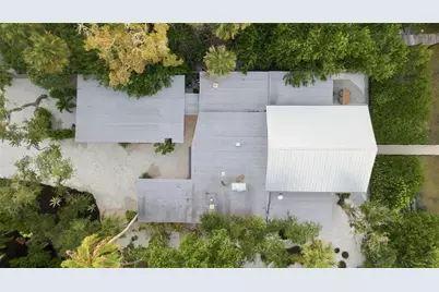 1275 Port Lane, Sarasota, FL 34242 - Photo 93