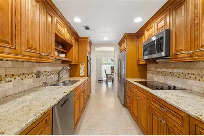 302 Bryn Mawr Island, Bradenton, FL 34207 - Photo 13