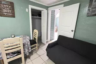 2031 4th St, Sarasota, FL 34237 - Photo 5